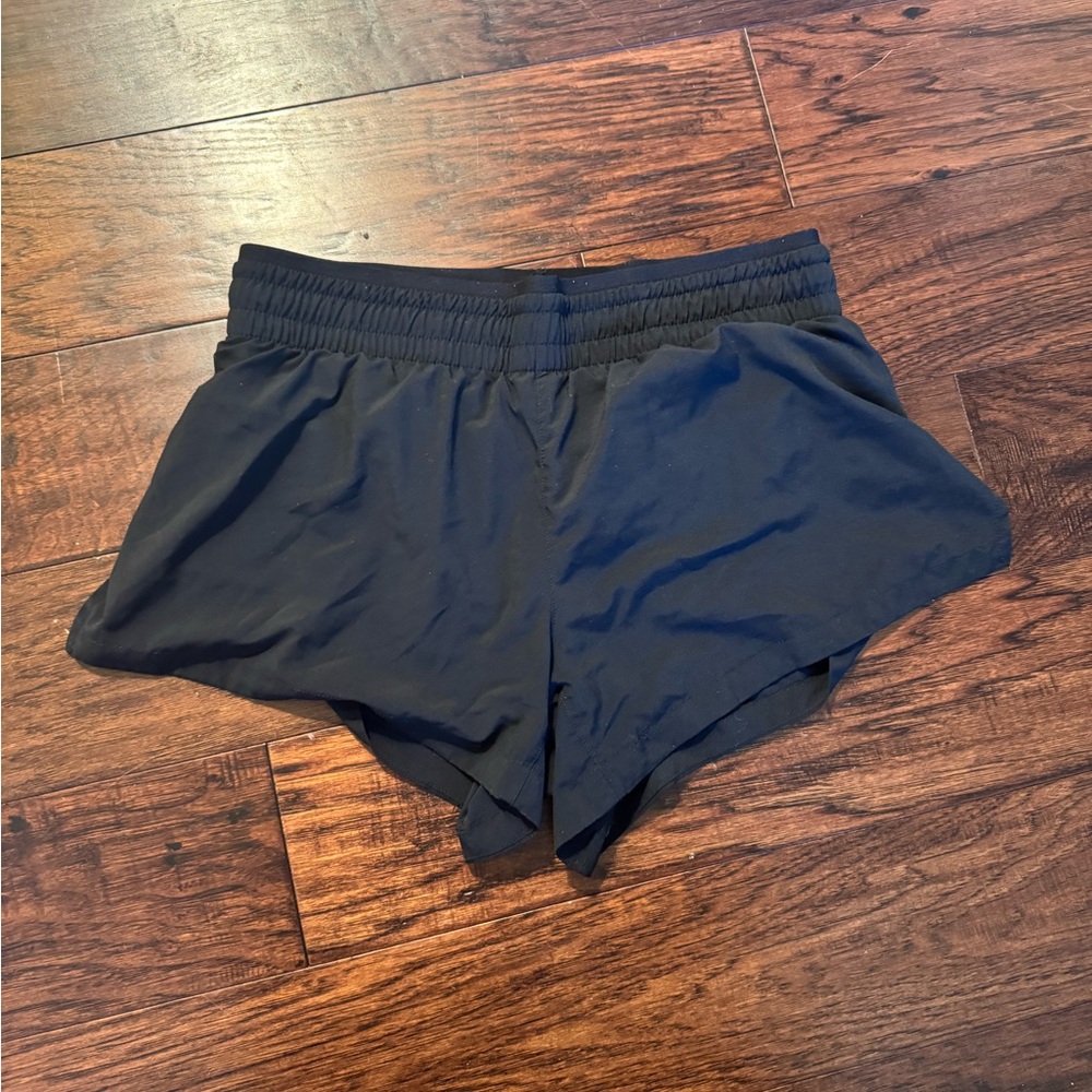 Fabletics mid-rise athletic short with side slits